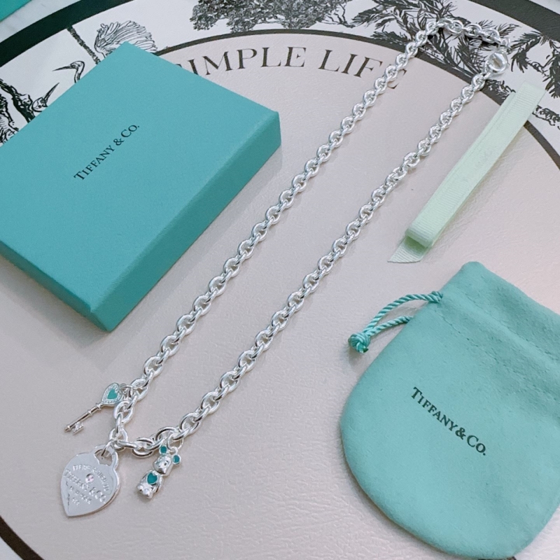 T*f*ny necklaces